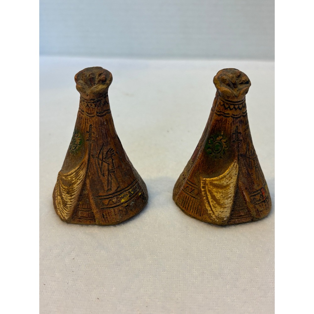 1947 OM RAM Teepee Salt and Pepper Shakers Vintage Souvenir Collectible Brown